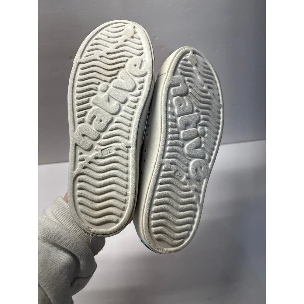 Native White Shoes (Sz. J2)